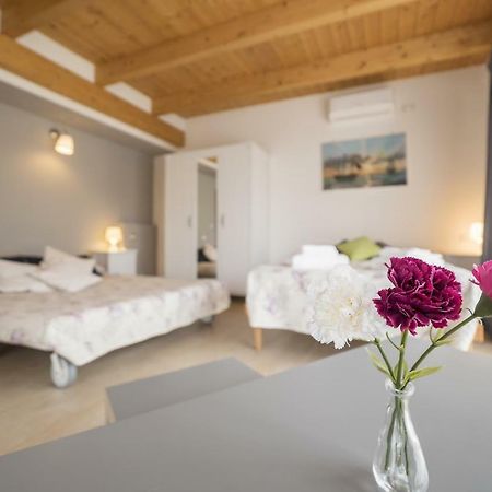 Peperino Attic Flat Apartment Ciampino Bagian luar foto