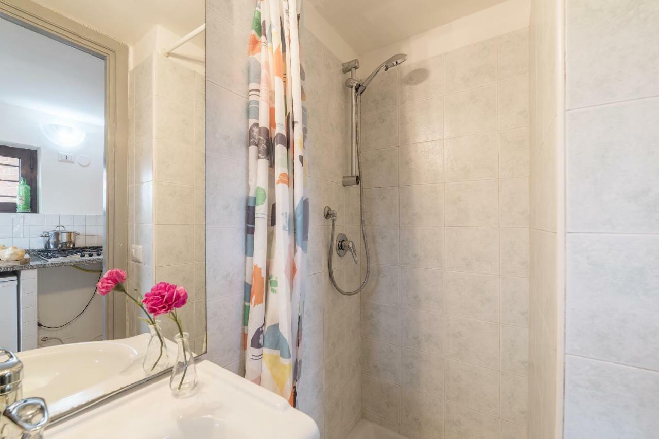 Peperino Attic Flat Apartment Ciampino Bagian luar foto